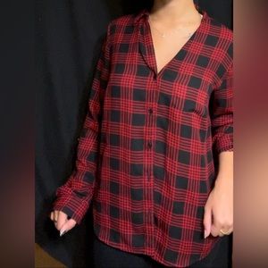 Women’s medium elegant plaid dressy long sleeve.